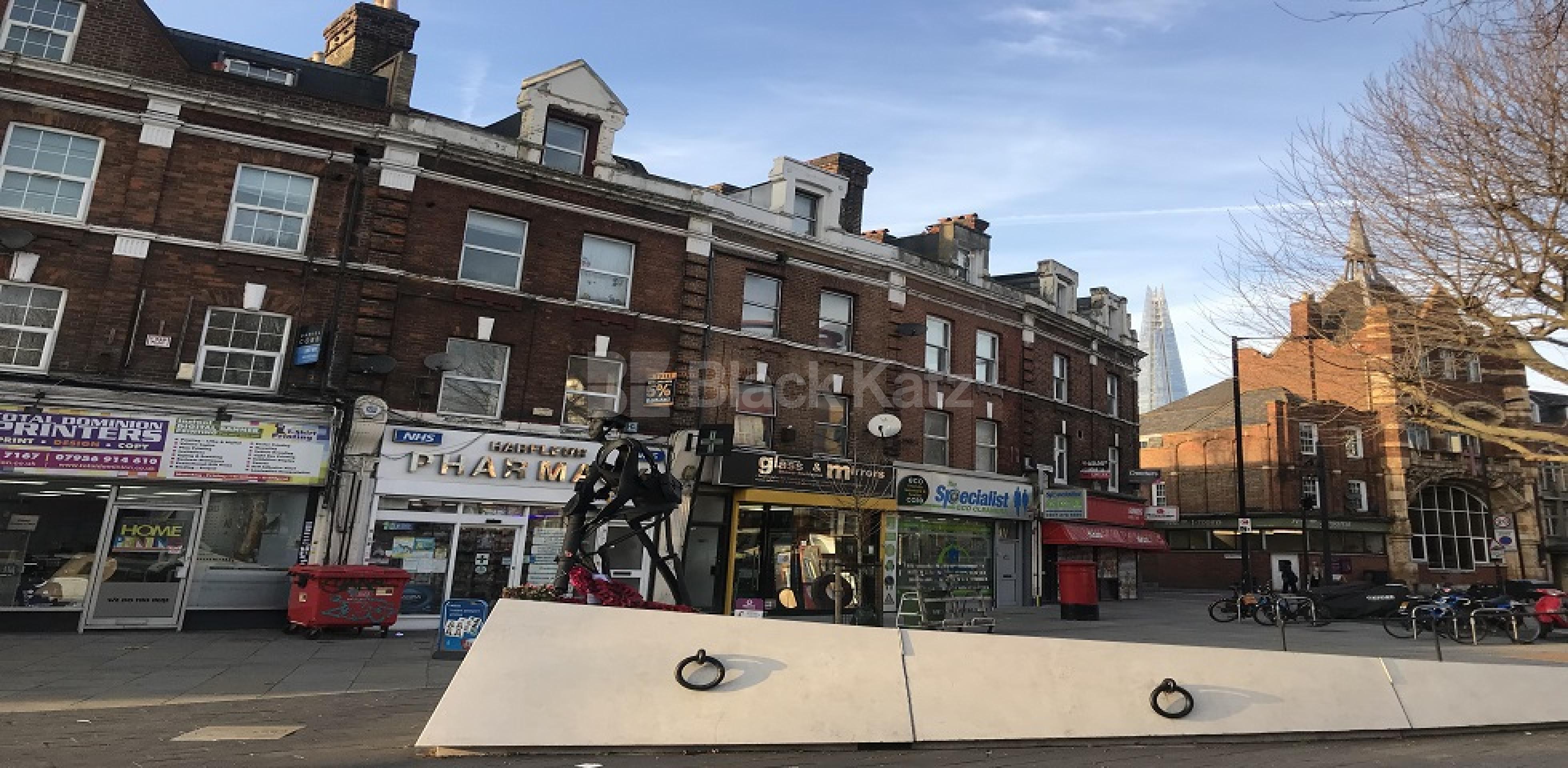 			LET , 2 Bedroom, 1 bath, 1 reception Apartment			 Tower Bridge Road, London Bridge SE1